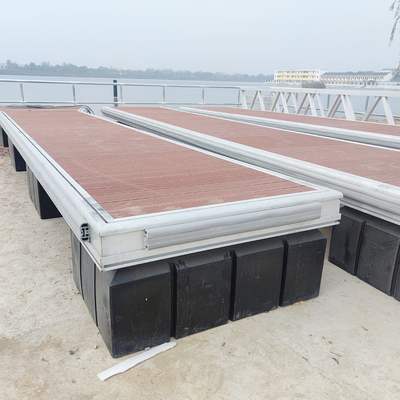 Black LLDPE Floaters With Loading Capacity Of 350kgs/M2 And EPS Foam For Marina Floating Dock