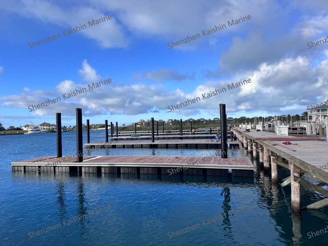 Scratch Resistant Floating Pontoon Finger Dock with Marine-grade Aluminum Alloy 6061 T6 and Customized Size for Marina Dock